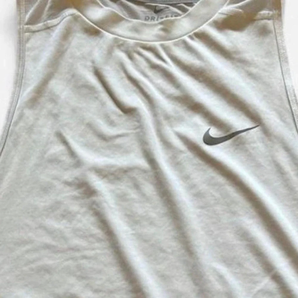 Nike‎ Tank Top w/sheer back